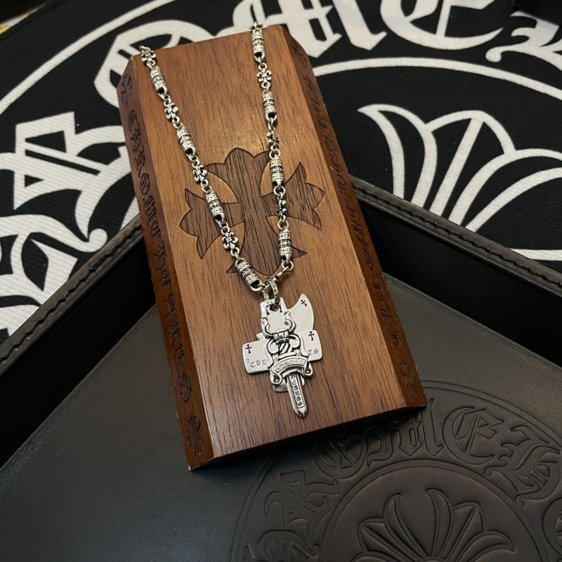 Ch*0me He**ts necklaces